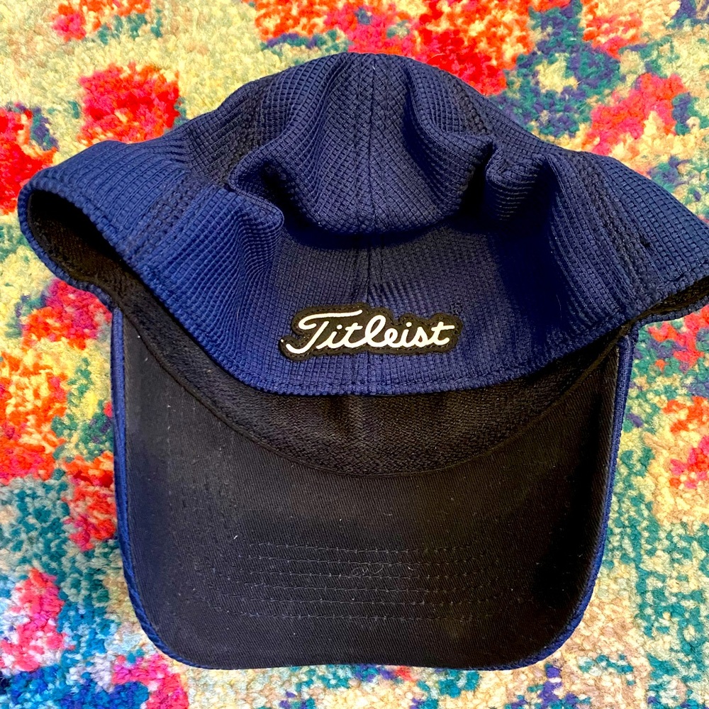 Titleist Navy Golf Cap With White Lettering Size L/XL - Picture 3 of 6